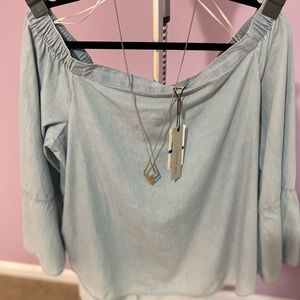 NWT Off the shoulder denim Calvin Klein top! 🦋